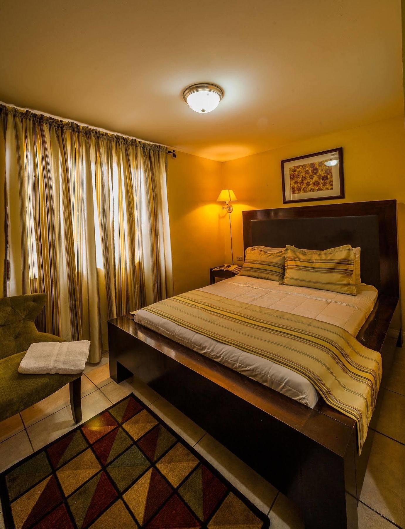Inn At 87 Port of Spain Eksteriør billede