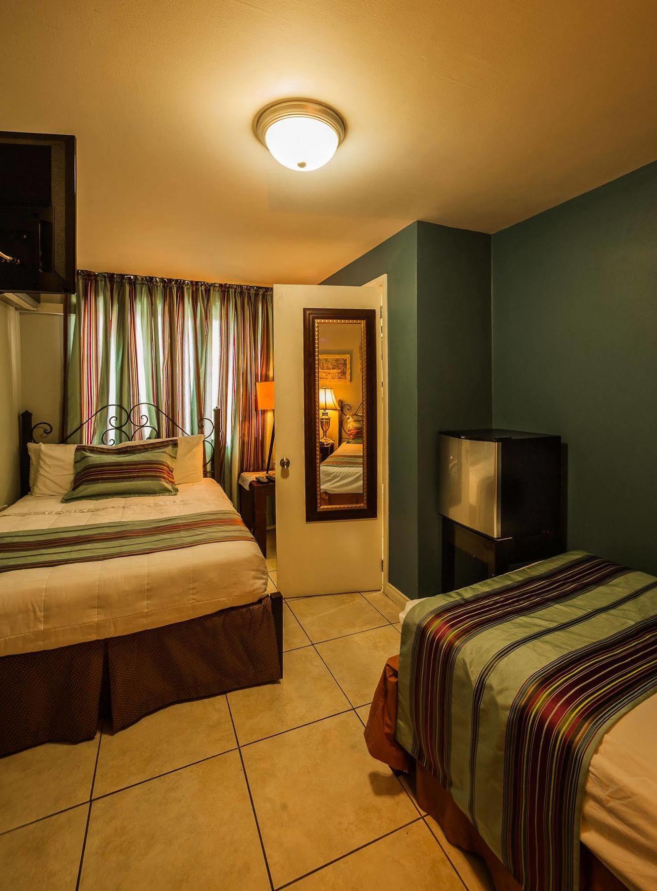 Inn At 87 Port of Spain Eksteriør billede